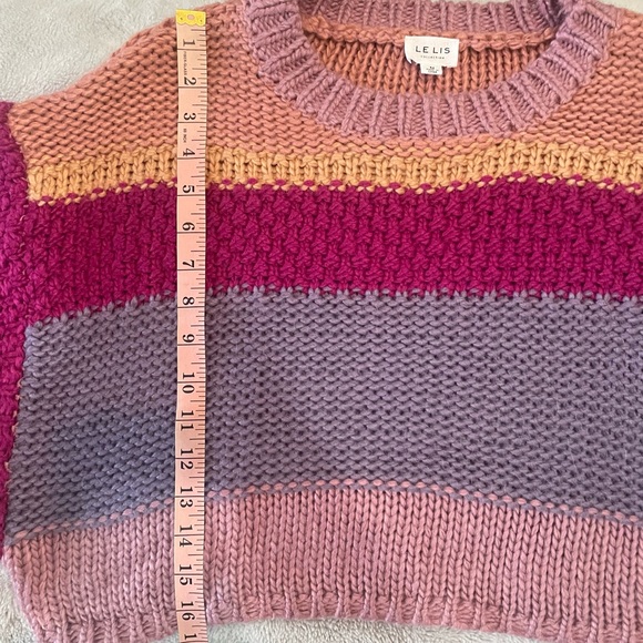 Cropped Chunky Knit Dolman Sweater - Picture 3 of 9